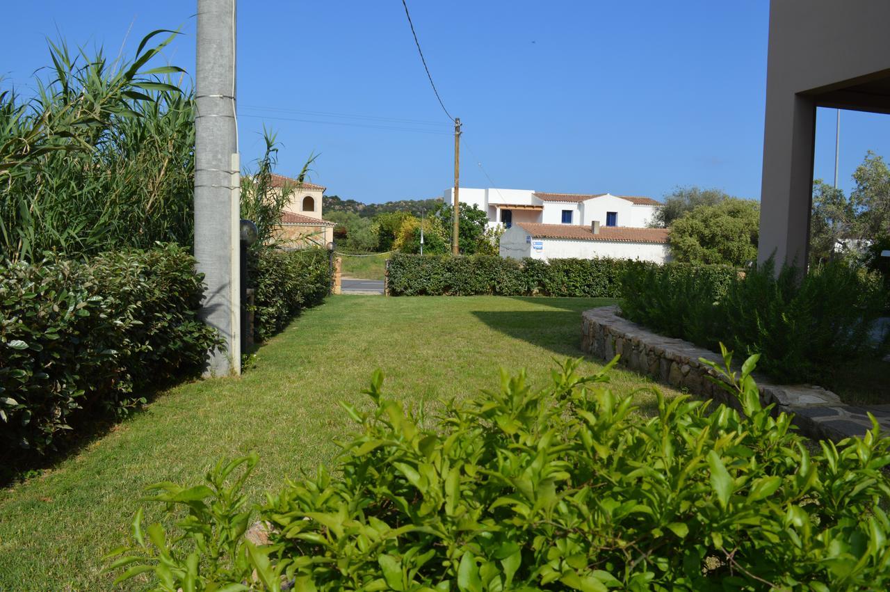 Guest Rooms Affittacamere San Teodoro  Eksteriør billede