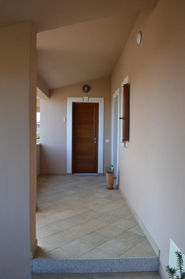 Guest Rooms Affittacamere San Teodoro  Eksteriør billede